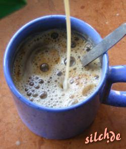 Getreidekaffee mit Sojamilch